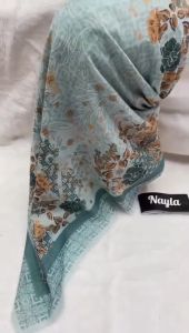 Jilbab Segi Empat Motif Mewah & Hijab Segi Empat Terbaru 2025