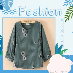 QDshop เธอก็กลับมาเล่นดอกไม้บนเสื้อเราดิ มีสีให้เลือกสรรหลากหลายสี เสื้อทรงสวย ใส่สบาย ใส่ได้ทุกเทศกาล