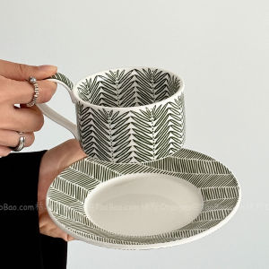 Modern Aesthetic High Handle Leaf Pattern Green Coffee Cup Latte Art Afternoon Tea Cup Unique Gift Ceramic Coffee Utensils