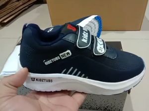 Sepatu Sekolah Anak Laki Laki Perempuan Sepatu Warna Hitam Murah Tali Perekat Rekat Kecil Tanggung Umur 6-10 Tahun PAUD TK SD SMP SMA Kelas 1 2 3 4 5 6 7 8 9 0-KIDZTUBS1924040624