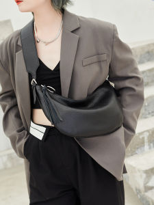 Dark Style Genuine Leather Chest Bag Womens Large Capacity Dumpling Bag Fashionable Minimalist Crossbody New 2025