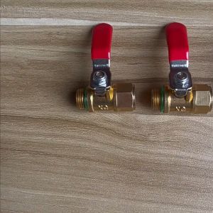 ก๊อกพ่นยา วาล์วลมทองเหลือง 1/4นิ้ว วาล์ว ทองเหลือง บอลวาล์ว พ่นยา  วาล์วเปิดปิด กระปุกจาระบี ปั้มพ่นยา 3สูบ ผู้-เมีย