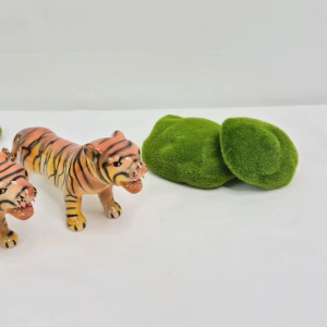 เสือปลอม เสือแก้บน เสือถวายศาล ขนาด สูง2.5นิ้ว ยาว 7นิ้ว แพ็คคู่ แก้บน ถวายศาล ตั้งศาล