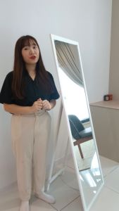 Standing mirror 1.5ft x 5ft