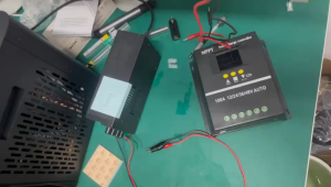 MPPT Solar Charge Controller 30A/ 60A/80A/100A 12V 24V 36V 48V with LCD Screen AUTO Battery Charger