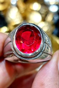 CINCIN PERMATA MERAH SIAM