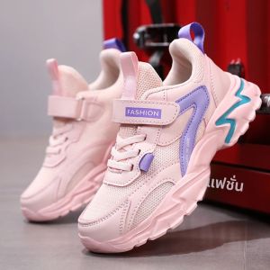 รองเท้ากีฬาเด็กผู้หญิงสีชมพู ระบายอากาศได้ดี รองเท้าวิ่งสำหรับเด็ก กันลื่น สวมใส่สบาย เหมาะสำหรับเล่นกีฬา เทนนิส เดิน  แบบติดตีนตุ๊กแก