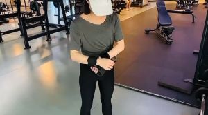 Móc hỗ trợ đu xà Móc hỗ trợ  tập tạ deadlift Quấn Cổ Tay (3 Màu) Tập Xà Đơn Có Móc Thép  Găng Tay Có Móc Nâng Tạ