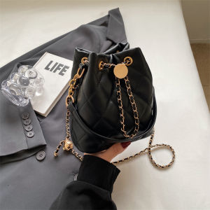 Chic Chain Strap Bucket Bag Casual Soft Crossbody Bag Fashionable Geometric Pattern Drawstring Closure Small Size Womens Bag