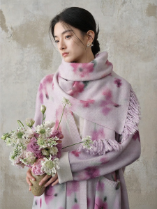 Elegant Warm Versatile Alpaca Wool Tassel Print Scarf