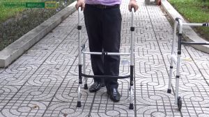 Khung tập đi đa năng Lucass W18 New - Tiện đi thẳng đi Rich rắc đi vệ sinh hoặc lên xuống giường