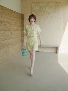 MIUCO | Bộ Đồ Linen Lụa Vàng Thêu Kim Cương Sang Trọng
