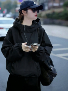 Unique and Pretty Hooded Jacket