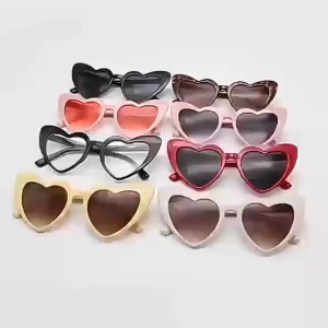 SERENITY  1pc LOVE Heart Shaped Sunglasses Retro Gradient Color Lens Eye Glasses Women Sunglasses Holiday Beach Sunglasses