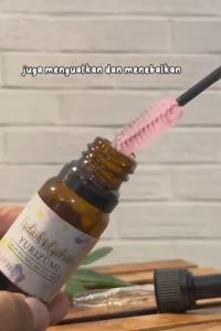 Serum Penumbuh & Penebal Alis + Sisir Maskara Eye Lash Oil Pelentik Bulu Mata - Oilash