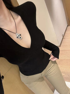 qiaocong | Deep V-Neck Slimming Long Sleeve Turtleneck Top
