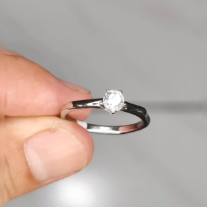 Girlie ACC - Cincin Rhodium Wanita | Desain Infinity Elegan & Mewah | Permata Zirconia