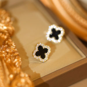 Four Leaf Clover Ear Stud Female South Korea Dongdaemun Mosquito Coil Ear Clip Non-Piercing Earrings Internet Hot Special Interest Earrings Tide