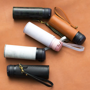 Handmade Dadali Titanium Glass Water Cup Sleeve Top Layer Cowhide Portable Diagonal Strap Leather Cover with Carrying Rope