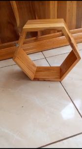 hiasan dinding rak hexagonal bahan kayu aesthetic tinggi 31 cm