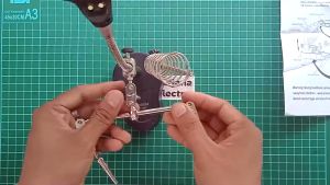 KING Taffware Alat Stand Pegangan Solder & Kaca Pembesar Lengkap