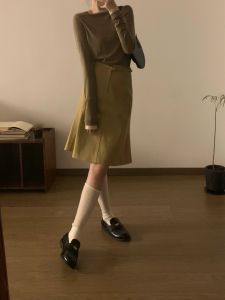 Váy Dài Đến Giữa Bắp Chân Thời Trang Cổ Điển Cho Nữ Mùa Xuân Thu Mới Về Váy Chữ a Cạp Cao Màu Trơn Đa Năng Thoải Mái