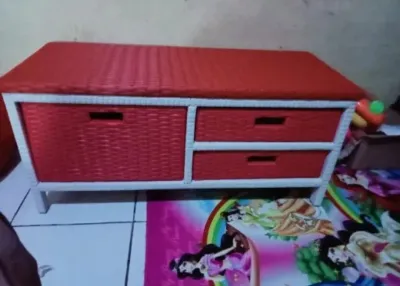 LEMARI ROTAN 3 LACI MINIMALIS MEJA TV