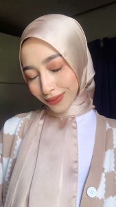 Dreamtale Muslimah Premium Satin Shawl Textured Hijab High Quality 50 Warna WCO193