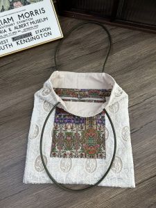 2024 New Libetry Lace Design Canvas Tote Bag Lazy Style Single Shoulder Womens Bag Sweet Lady Style No Inner Pockets Magnetic Buckle Closure