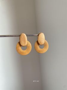 Elegant French Wooden Hoop Earrings Womens Beach Vacation Style Versatile Fashion Jewelry Fresh out New Freshness