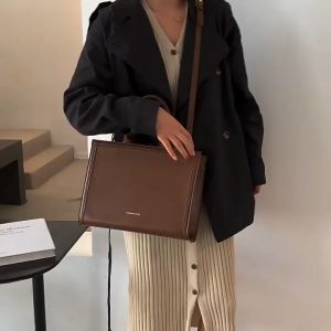 ELACCENT กระเป๋าสะพายข้าง กระเป๋าสะพายผญ กระเป๋า ผญแฟชัน กระเป๋าสะพายผญ  กระเป๋าทำงาน กระเป๋าถือใหญ่  กระเป๋าถือไฮโซ  กระเป๋าแฟชั่น