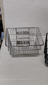 ตะกร้าหน้า HONDA WAVE 100 110i 125RS (ยกเว้น 125i ปลาวาฬ) ดำ/ชุบโครเมี่ยม งานหนา ทนทาน (แถมฟรีน็อต+บูท 3ตัว)