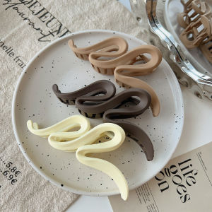 【♡Lovely girls house♡】Hair Clips for Women Hairpin Matte Wave Hair Claw Clip Hair Accessories Girls Headwear