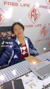 Comfort Reclining Folding Bed with Breathable Mattress – Perfect for Rest and Relaxation