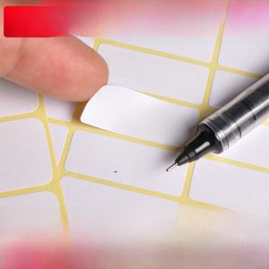 A5 ไม่แห้งกาวสติกเกอร์ สีขาว ป้ายขนาดเล็กที่เขียนด้วยลายมือเครื่องปรุงรสชื่อแท็กคีย์ตู้ยาการจําแนกแฟ้มกล่องป้าย