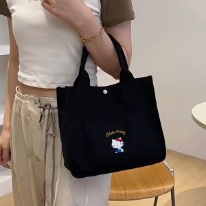 กระเป๋าหิ้ว กระเป๋าถือนักเรียน Sanrio Character งานลิขสิทธิ์แท้ ผ้าแคนวาส มีซิปปิด พร้อมส่งครบลายตามภาพ ขนาด 26×24×13 cm