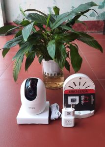 camera imou A22 EP 1080p. Độ phân giải 2mbps. kèm thẻ nhớ 64G chính hãng kèm chân đế L