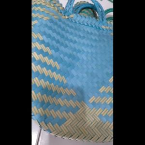 Tas Anyaman Plastik Lurik: Tas Wanita Praktis & Ramah Lingkungan