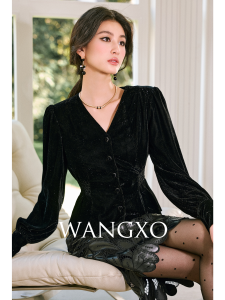 WANGXO | Áo Velvet V-Neck Đính Bạc Nút Đơn Dây Buộc eo Tay Chuông