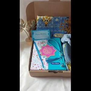 Hampers Al Quran Gift Box Set Muslin FREE Custom Nama Kado Wedding Ulang Tahun Ukuran A5 BLUE SERIES