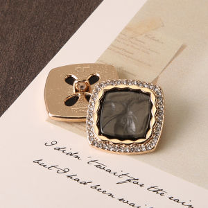 High-End Metal Coat Buttons Womens Decorative Versatile Sweater Buttons Retro Style for Jackets And Clothes DIY Sewing Accessories