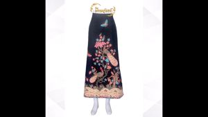 กระโปรงผ้าปาเต๊ะทรงเอ งานสั่งตัด ตัดใหม่ตามไซส์ของลูกค้า