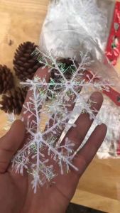 Bông tuyết trang trí Giáng Sinh trang trí cây thông. Gói gồm 3 bông kích thước 10cm