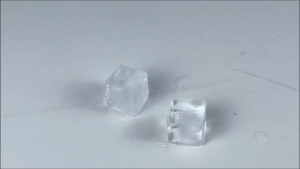 S0RH 15 Grid Free Silicone Ice Cube Tray with Lid & Stainless Steel Ice Tongs Easy Release Ice Mold for Whiskey Drink Ice tray