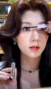 Kakashow Thick Curly Mascara Double Headed Eye Black Waterproof Makeup Resistant Mascara Eyelash Growth Cream