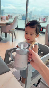 Richell(ริเชลล์) T.L.I Insulated Bottle แก้วเก็บความเย็นพกพาสำหรับเด็ก มาพร้อมหูจับถนัดมือ ขนาด 300มล.