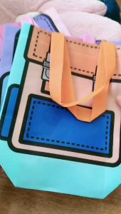 BECORATE Childrens Birthday Gifts Bag Cartoon Nonwoven Snack Candy Lunch Handbag For Kids gift bag