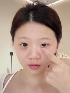 Mooekiss木柯诗腮红膏水感精华空气感新款爆款膨胀色多用盘G102Mooekiss Mukeshi powder blusher cream water sense essence air sense new popular expansion color multi-purpose plate G102