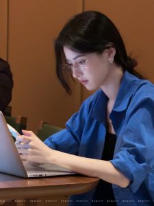 YIWEIYI | Áo Sơ Mi Phụ Nữ Phong Cách Pháp Màu Xanh Klein Elegance