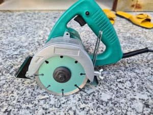 Máy cắt Gạch Cắt Gỗ cầm tay đa năng 1300w tặng kèm 2 lưỡi cắt